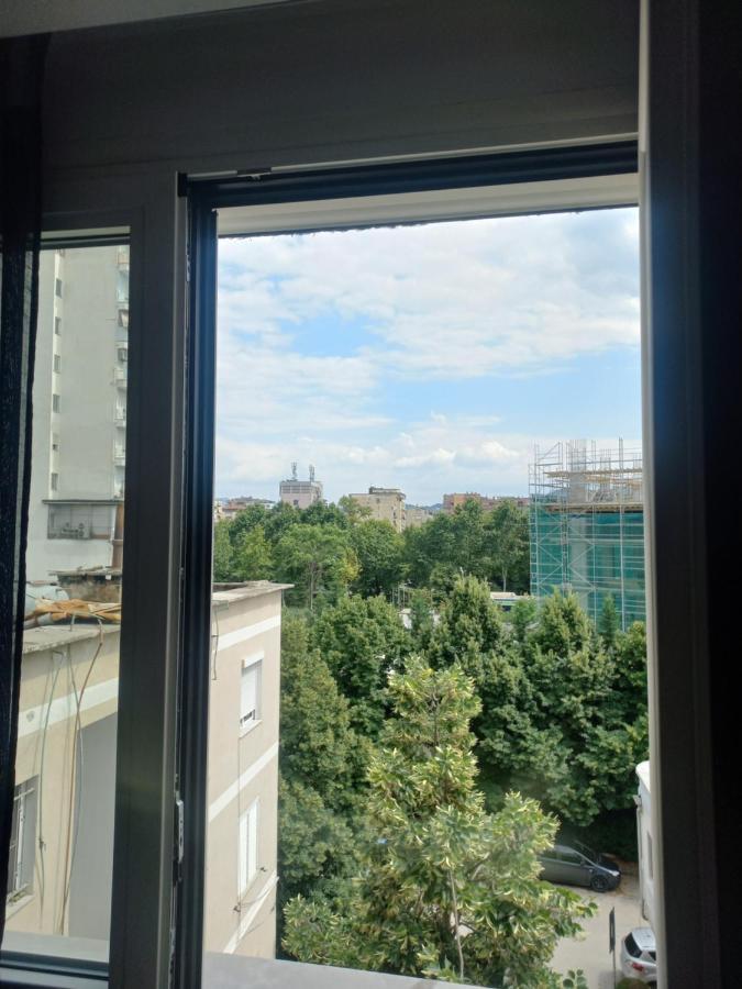 Cozy & Stylish Apartment Тирана Екстер'єр фото
